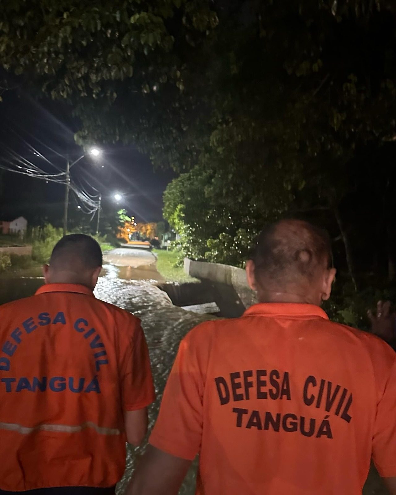 Fortes chuvas acumulam 108 milímetros em Tanguá e Defesa Civil atua no resgate de moradores em áreas alagadas