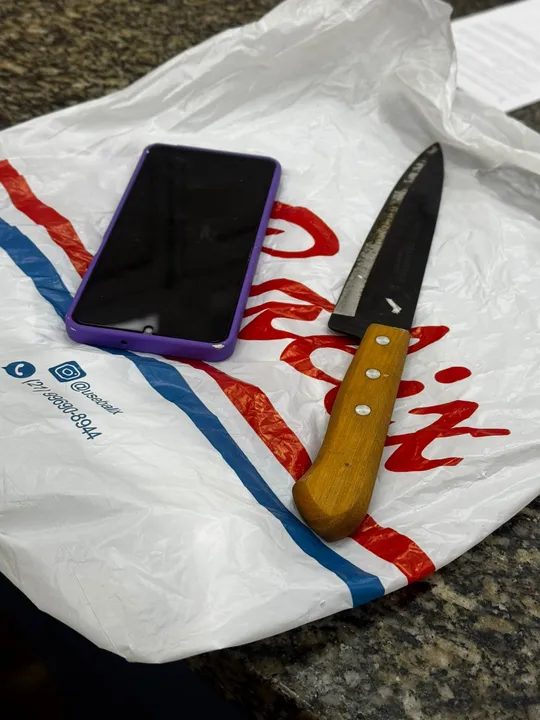 Polícia Militar prende homem suspeito de ameaçar pedestres com faca no Centro de Niterói