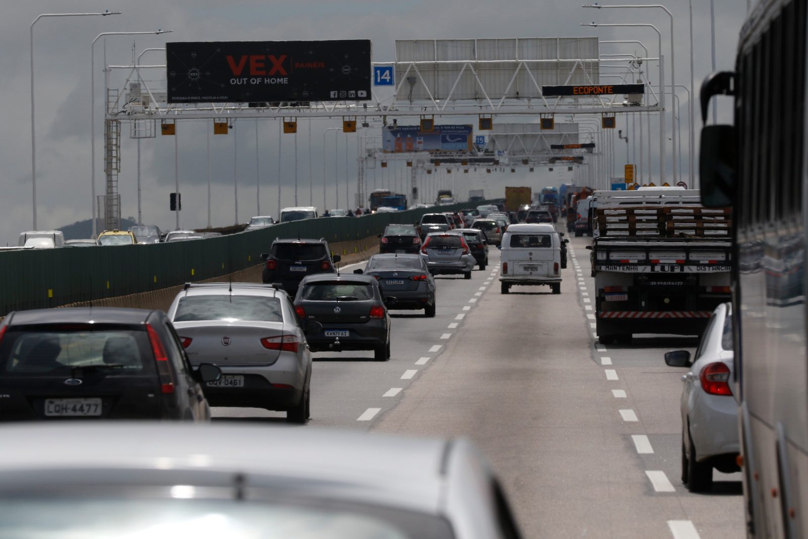 Motociclista morre em acidente na Ponte Rio-Niterói nesta segunda