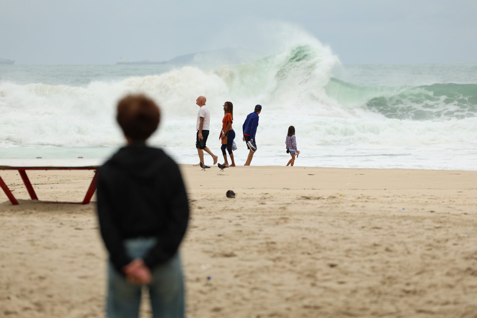 Inmet emite alerta de frio para o Rio mas feriado prolongado terá sol e chuva rápida em Niterói e São Gonçalo
